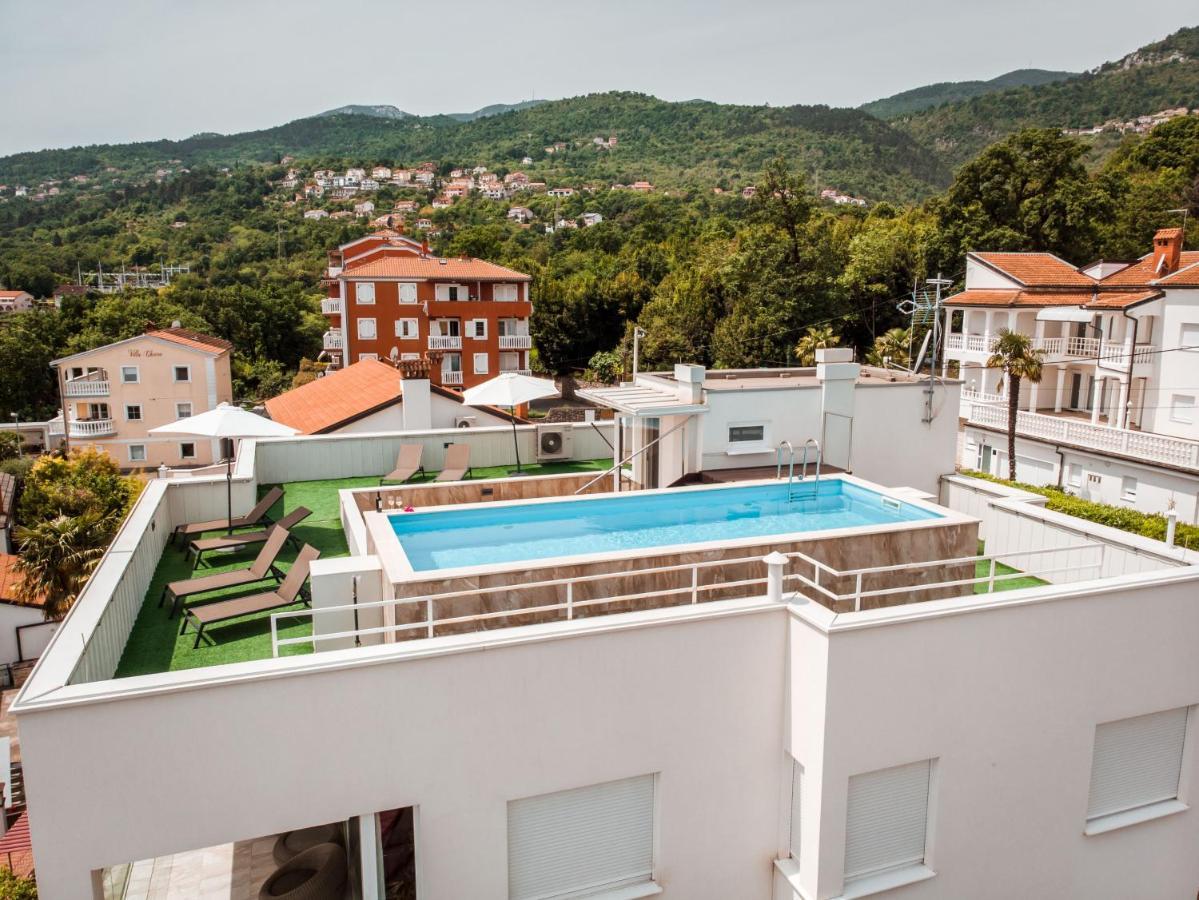 Apartment Lui With Rooftop Swimming Pool Icici Exterior photo